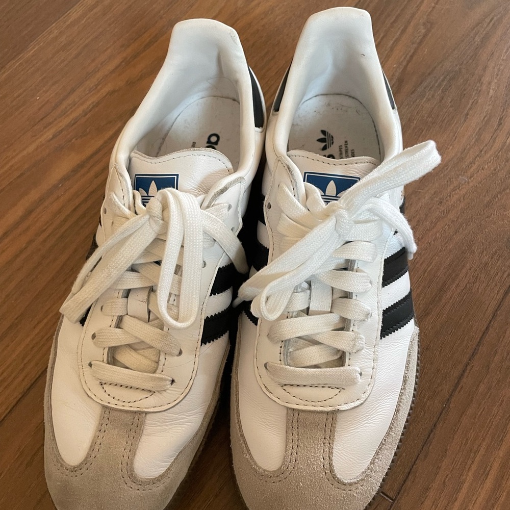 Adidas Women's White and Black Classic Sneakers Samba OG